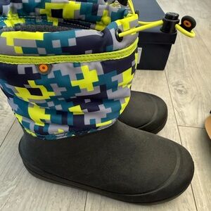 Bogs Kids Pixel Camo Boots with Neon Highlights